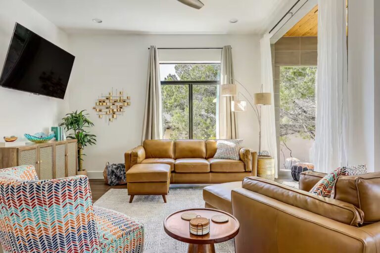 Modern Lake Retreat50_converted