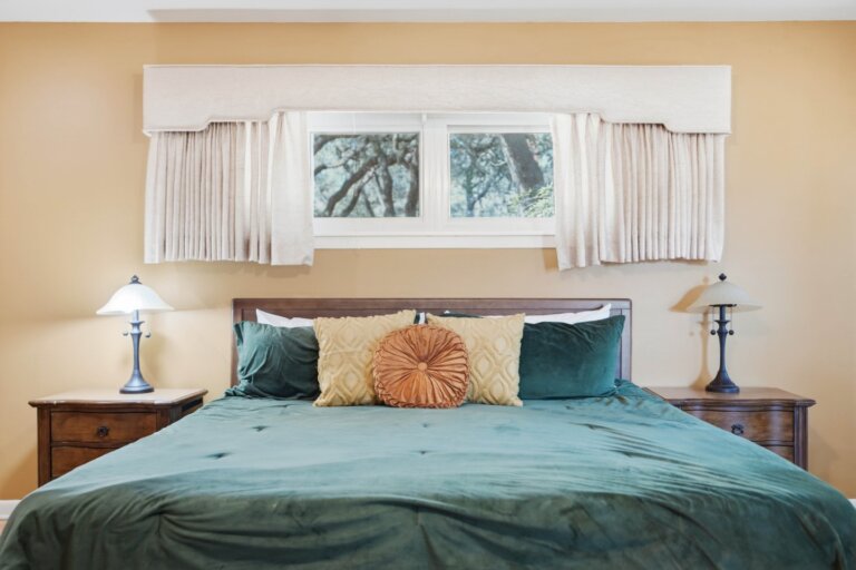 HilltopPoolHouse_050