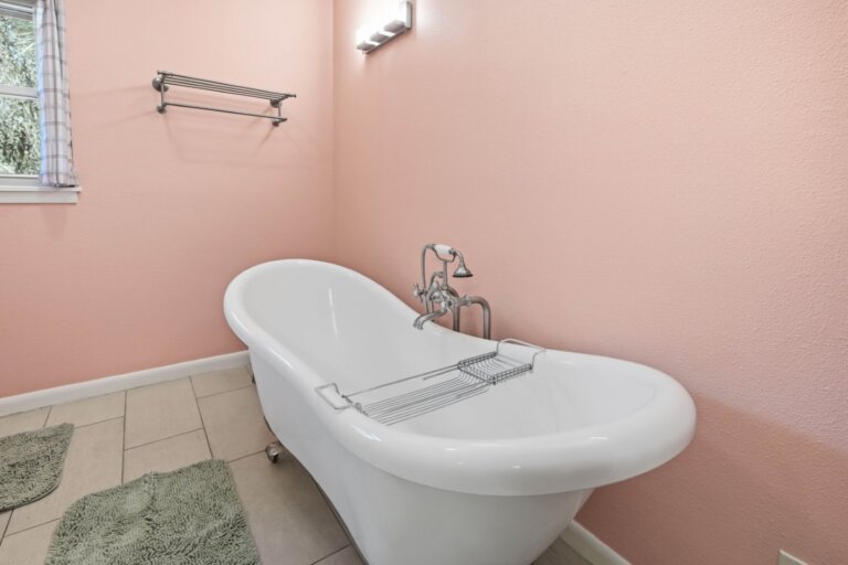 HilltopPoolHouse_057